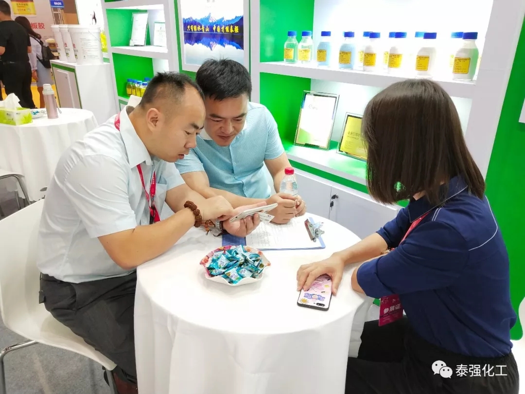 第十九屆成都國(guó)際家具展6日開(kāi)幕(圖9) 第十九屆成都國(guó)際家具展6日開(kāi)幕(圖9)